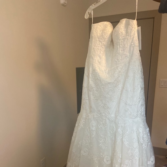 Galina Signature Wedding Dress from David’s Bridal (Size 14 Ivory Color) New - Picture 5 of 7